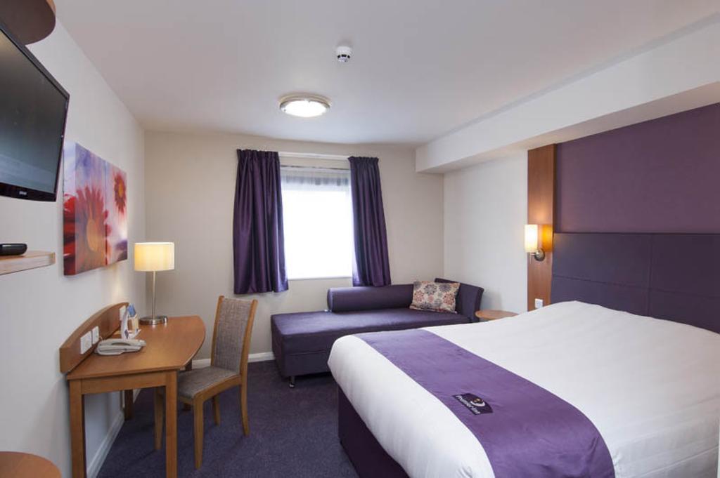 Premier Inn Cannock South 객실 사진