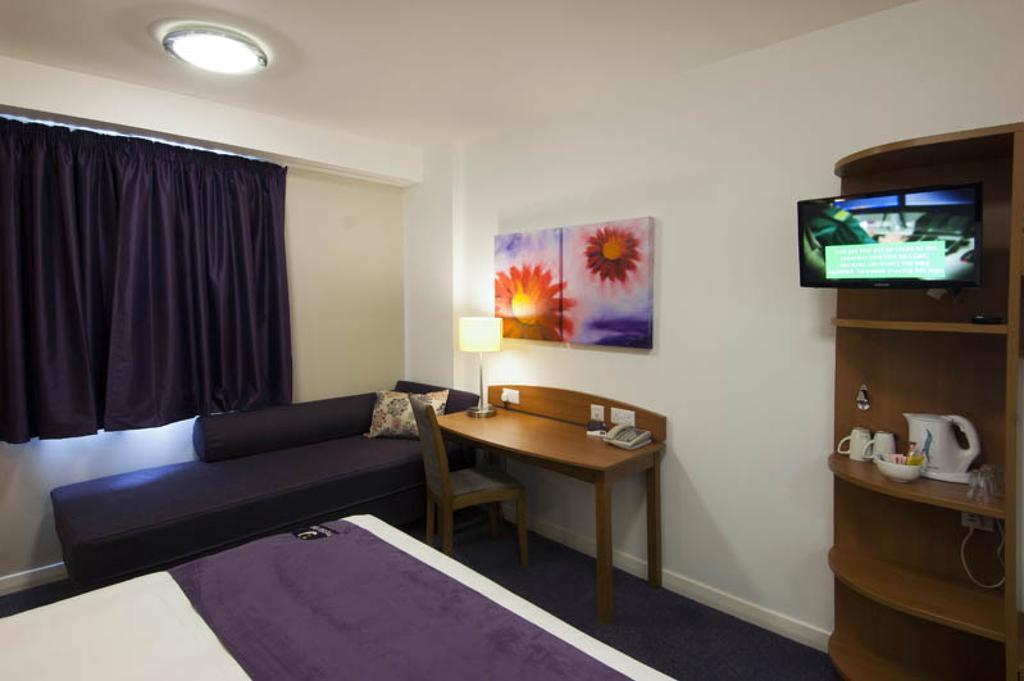 Premier Inn Cannock South 외부 사진