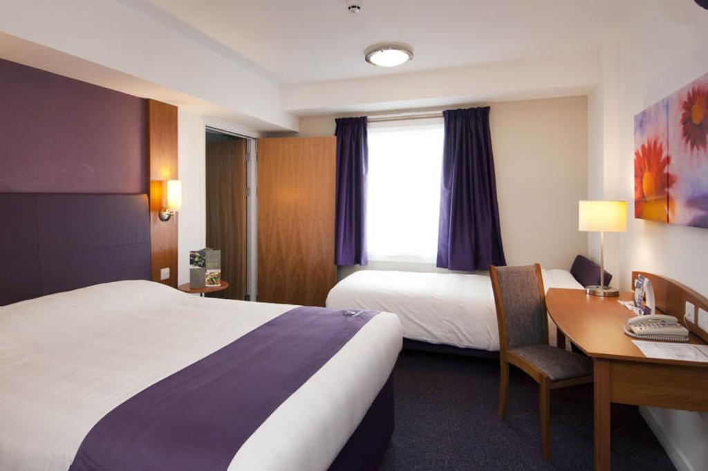 Premier Inn Cannock South 객실 사진