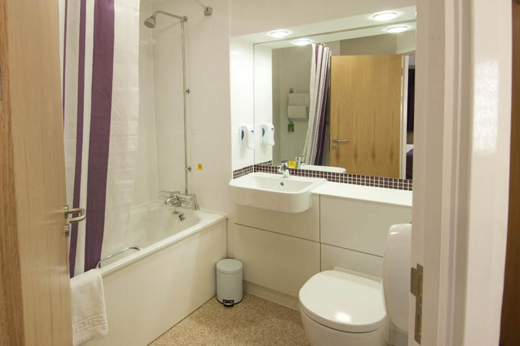 Premier Inn Cannock South 객실 사진