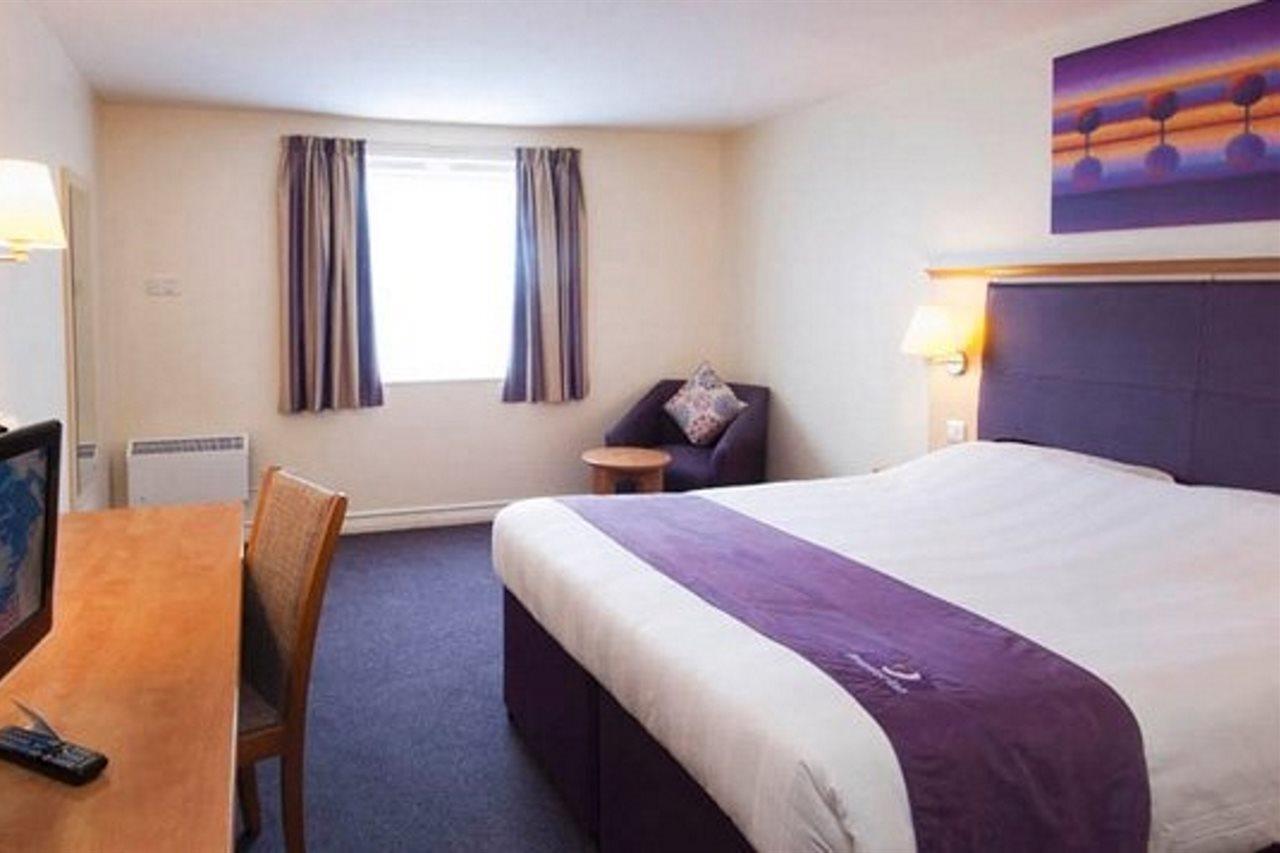 Premier Inn Cannock South 외부 사진